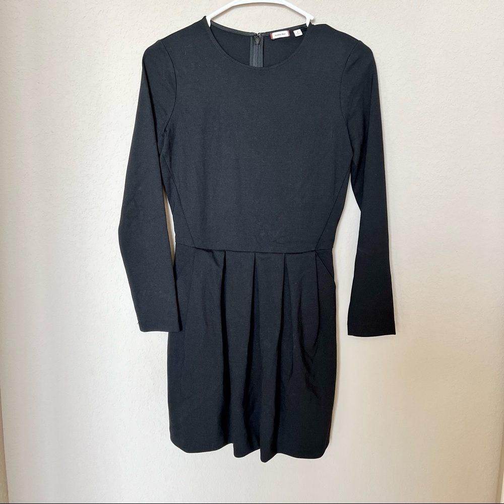 Aritzia Sunday Best Tartine Pleated Fit and Flare Black Dress Women’s Size 2 EUC